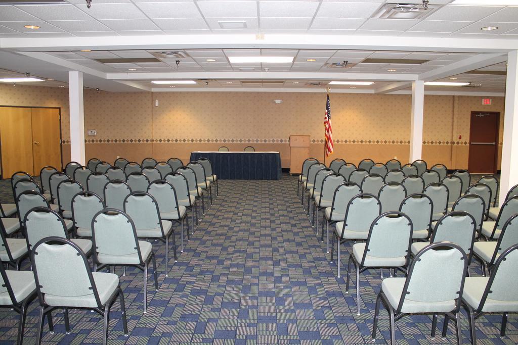 Days Inn & Suites By Wyndham Bridgeport - Clarksburg Esterno foto