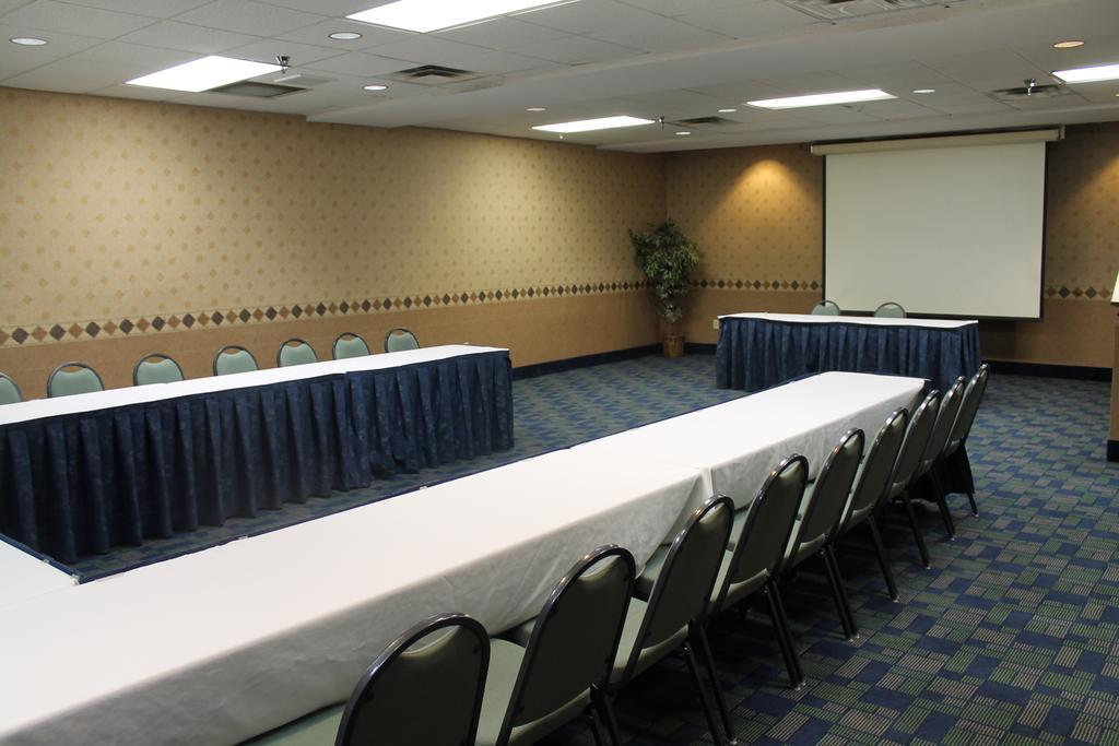 Days Inn & Suites By Wyndham Bridgeport - Clarksburg Esterno foto