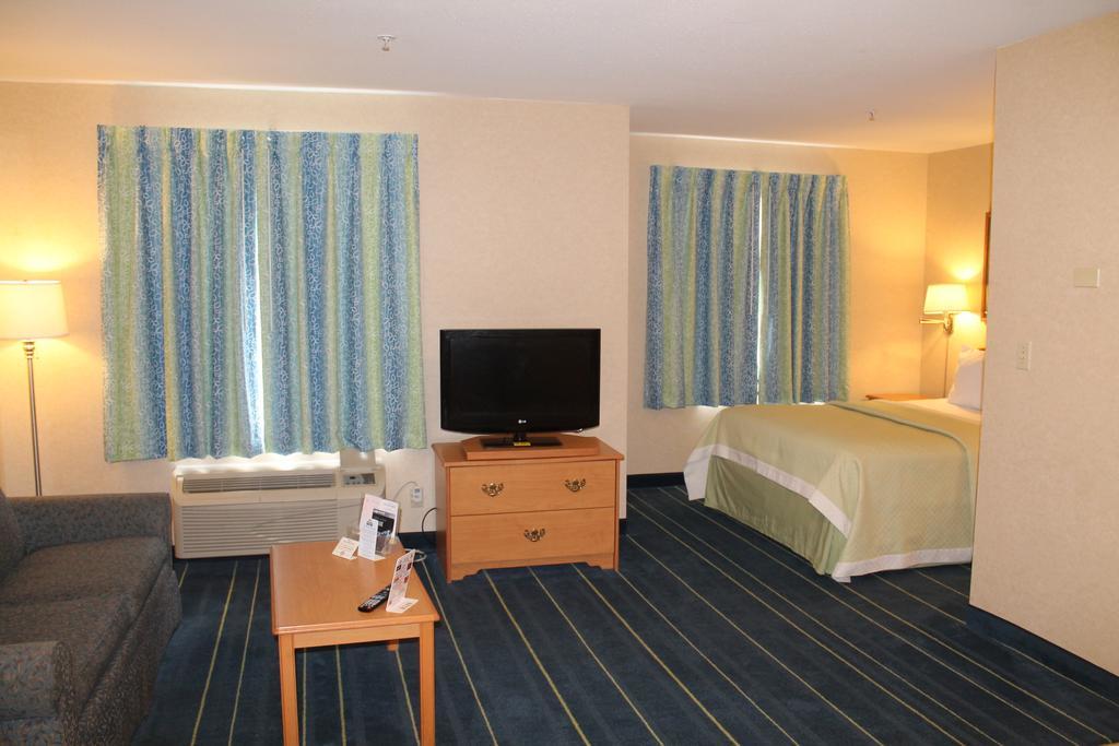 Days Inn & Suites By Wyndham Bridgeport - Clarksburg Camera foto