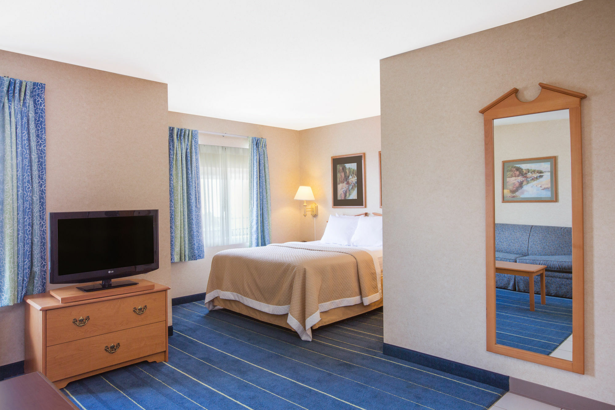 Days Inn & Suites By Wyndham Bridgeport - Clarksburg Esterno foto