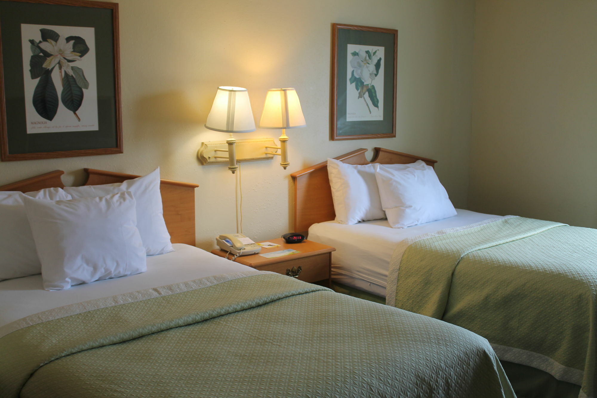 Days Inn & Suites By Wyndham Bridgeport - Clarksburg Esterno foto